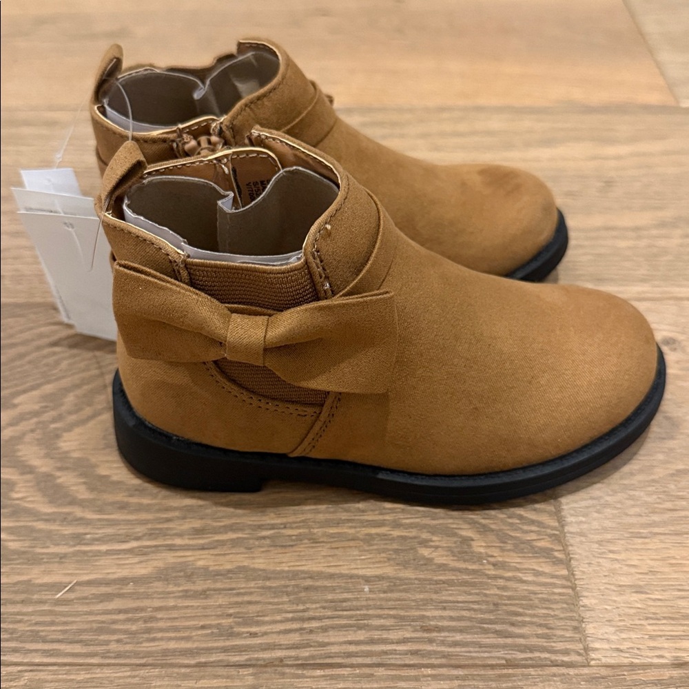 NWT Gap Vegan Suede Bow Ankle Boots in Cognac - 9